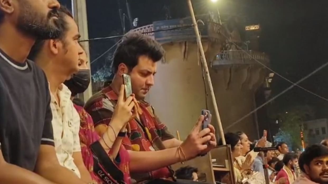Bollywood actor Varun Sharma suddenly arrived at Ganga Aarti in kashi
