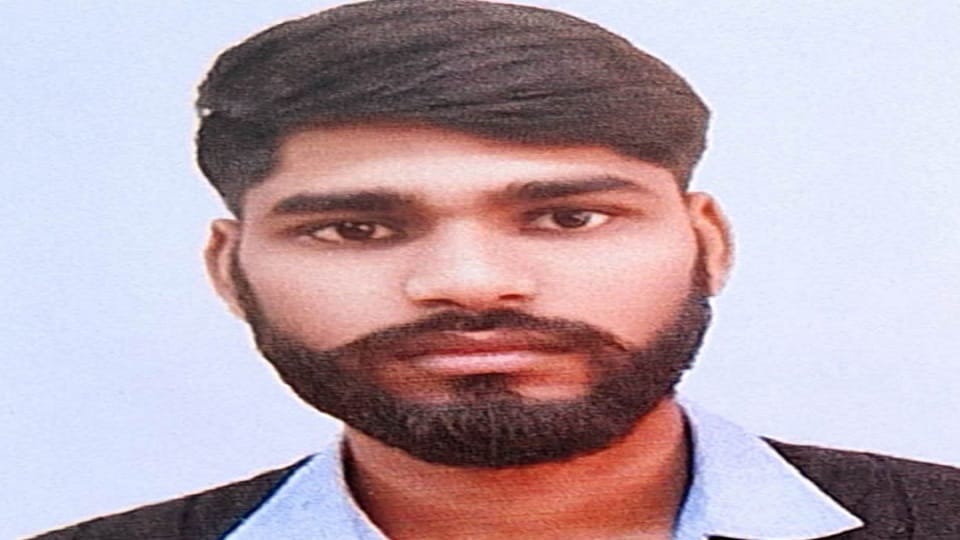 Bike riding youth dies due to collision with canter
