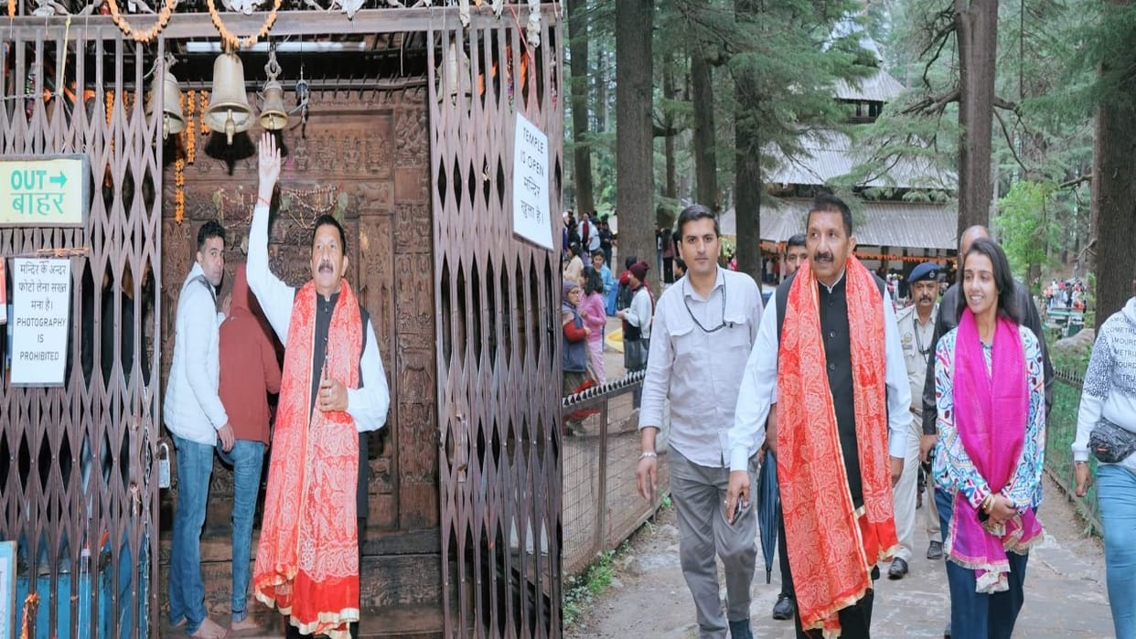 Deputy cm Mukesh Agnihotri along with his daughter offered prayers at Hidimba Mata Temple.