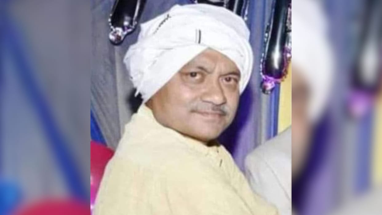 Village head dead road accident and one injured in sonbhadra