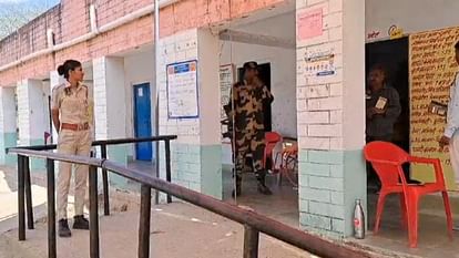 Dausa News: पंचायत बदलने से नाराज ग्रामीणों ने किया मतदान का बहिष्कार, दौसा के बिगास गांव का मामला Dausa News: Villagers angry over change of Panchayat boycotted voting, case of Bigas village of Dausa