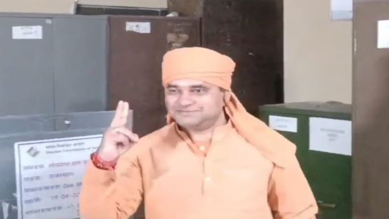 Alwar News: Tijara MLA Mahant Balaknath cast his vote, said - BJP will definitely cross 400