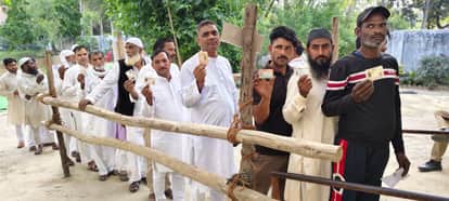 Rampur Seat: Fate of six candidates captured in EVM, 55.75% voting in Rampur, less votes than last election