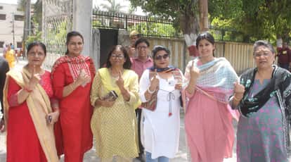 Rampur Seat: Fate of six candidates captured in EVM, 55.75% voting in Rampur, less votes than last election