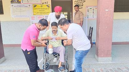 Uttarakhand Lok Sabha Election 2024 Phase 1 Voting Youth and Elderly Craze For vote photos