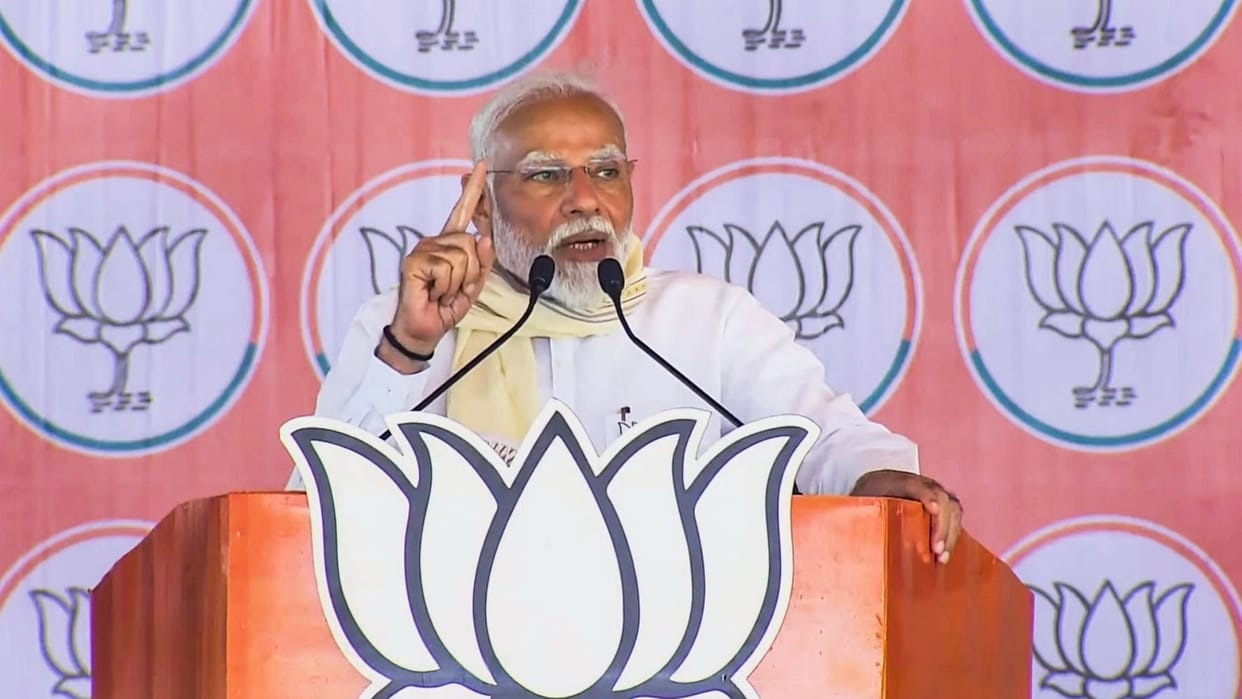 Congress knows it can't win, so its `yuvraj' is threatening that country will be on fire says PM Modi