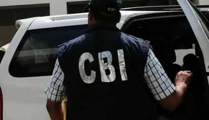 Himachal CBI raids EPFO office Baddi arrests three including regional commissioner accused of taking bribe