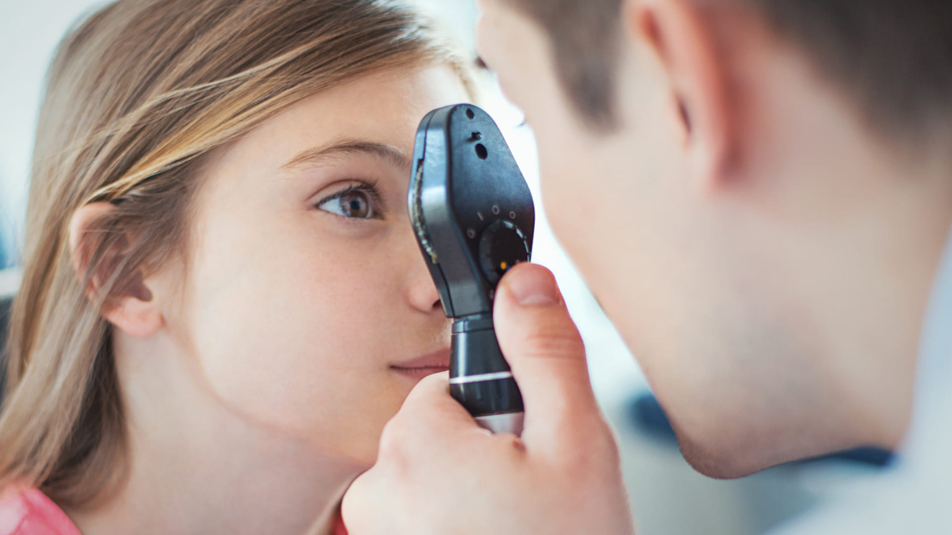 latest study says Vision problems can be an early sign of Alzheimer and dementia risk