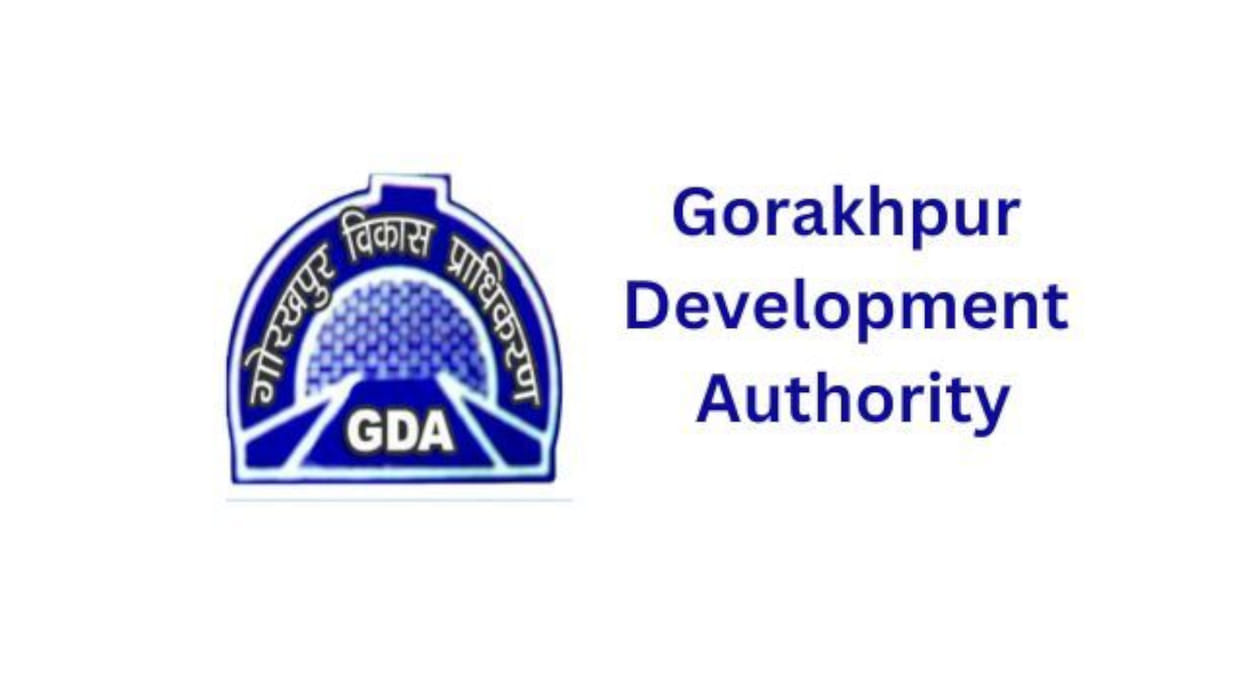 GDA Gorakhpur has given 2 days time to remove the carts and food zone on the road in front of Champa Devi Park