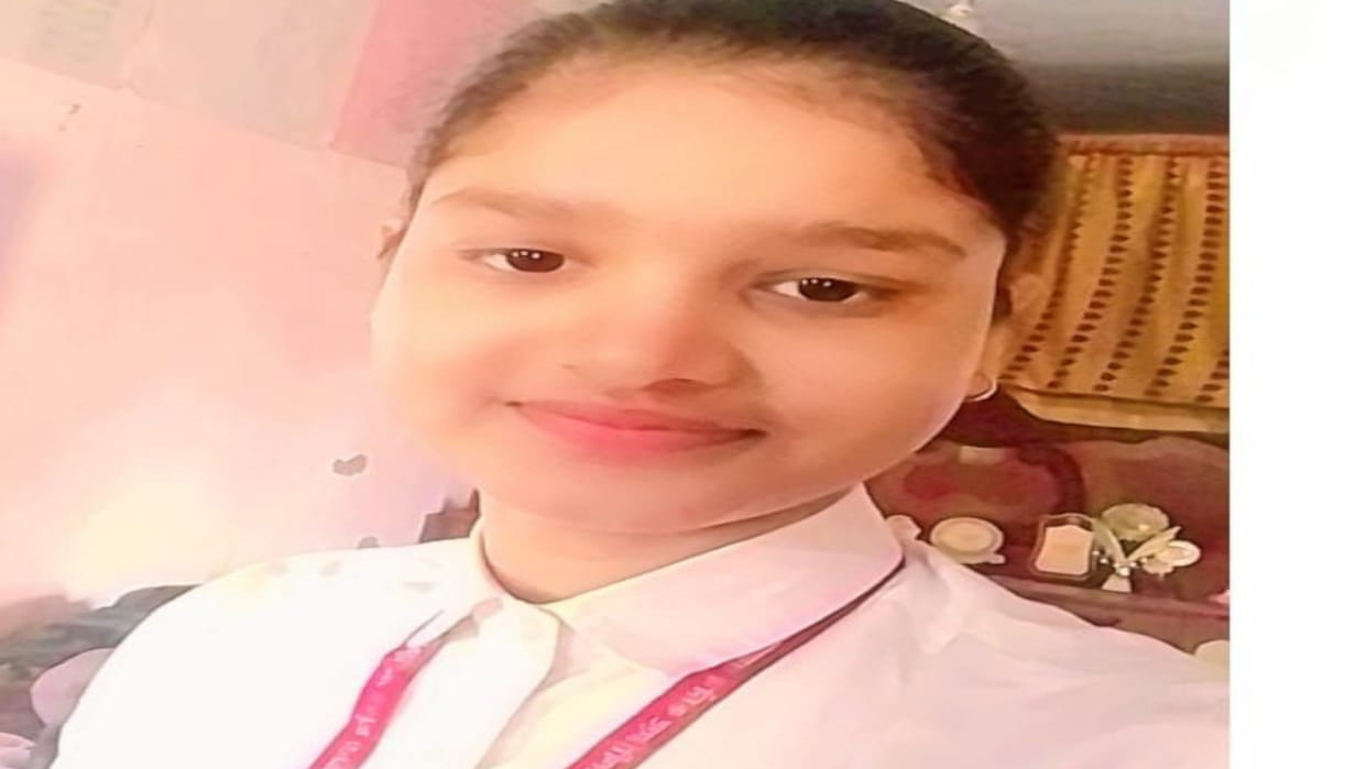 UP Board Result 2024, Shweta of Gorakhpur became topper in 12th and Anushka in 10th.