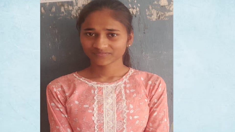 Suhela of Moradabad got seventh position in intermediate, Kajal got second position in the state in tenth