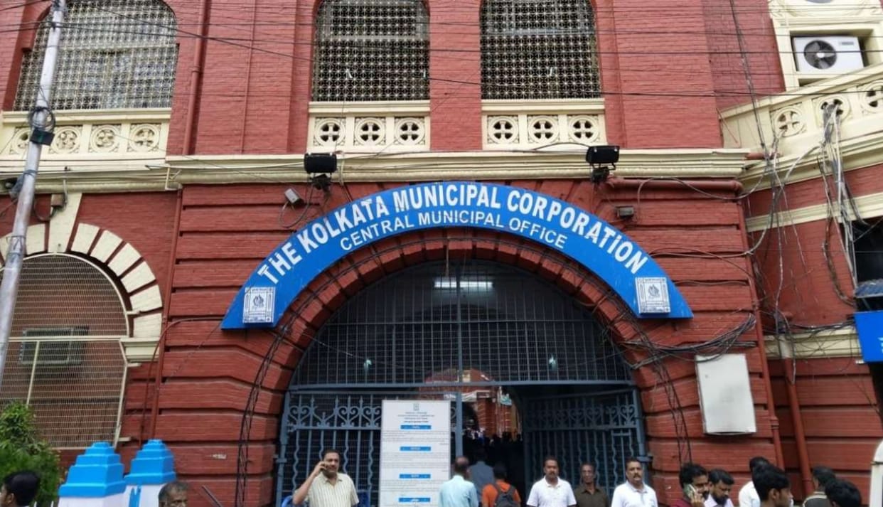 west bengal tmc councillor on hunger strike against own party leader