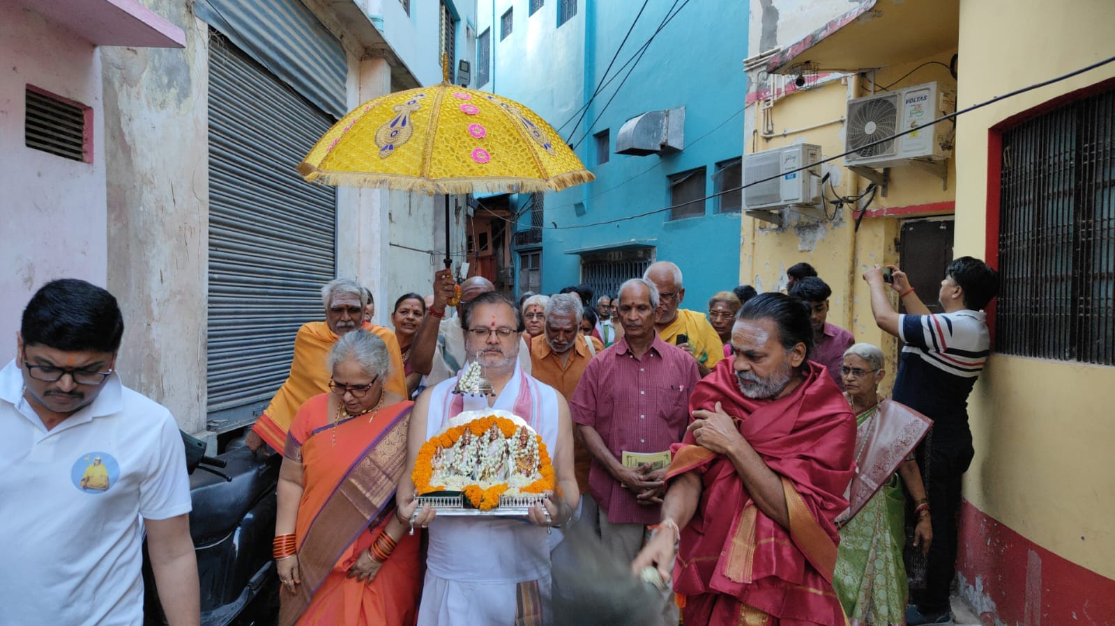 Shri Ram Samrajya Pattabhishek Utsav concludes with grand water procession in varanasi