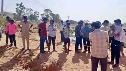 Sikar News: Sensation spread in the area after a male skeleton was found buried in the ground in Ranoli.