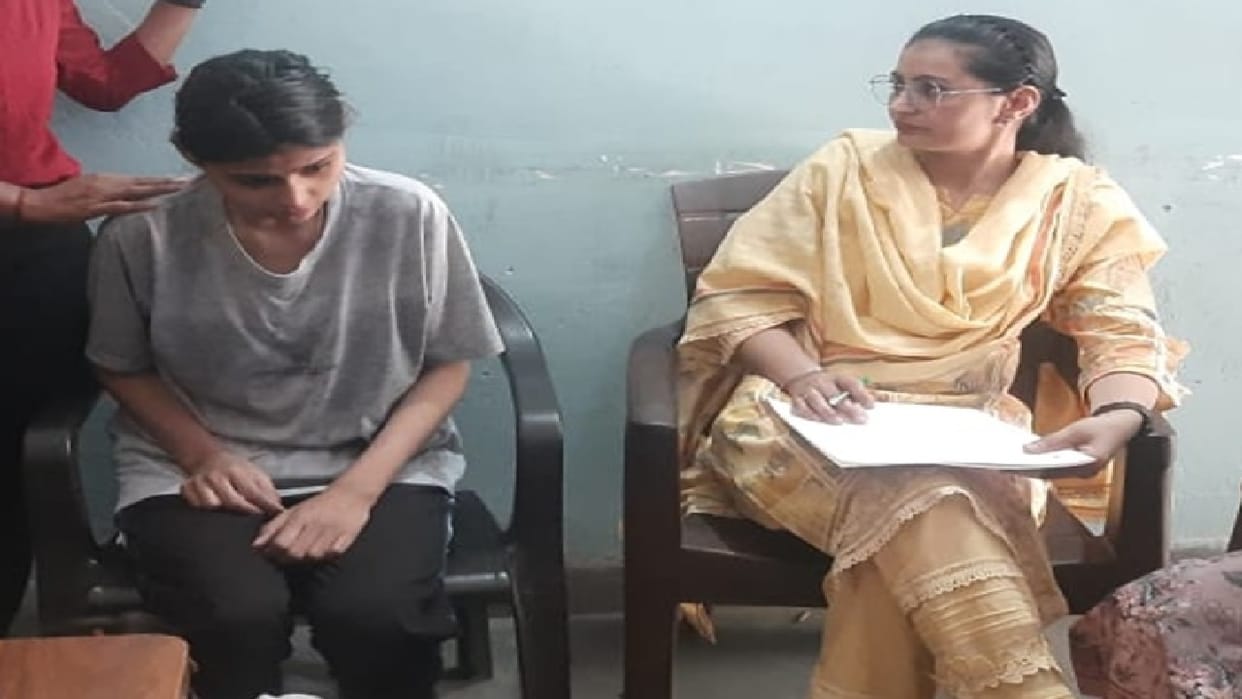 woman fed up with her husband, jumped into water tank In Rohtak