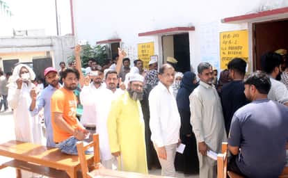 Rampur Seat: Urban Netaji lagged behind in casting votes, less voting in the stronghold of SP and BJP