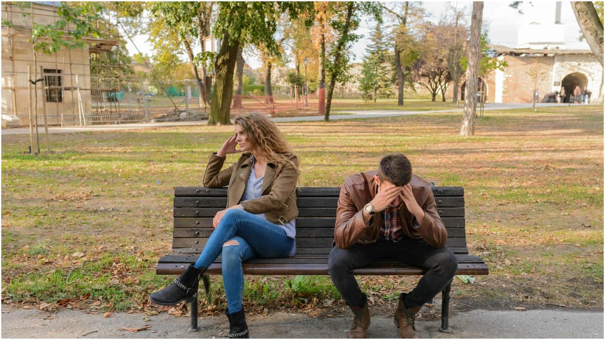 Relationship Tips for couple secrets you should never tell anyone in hindi