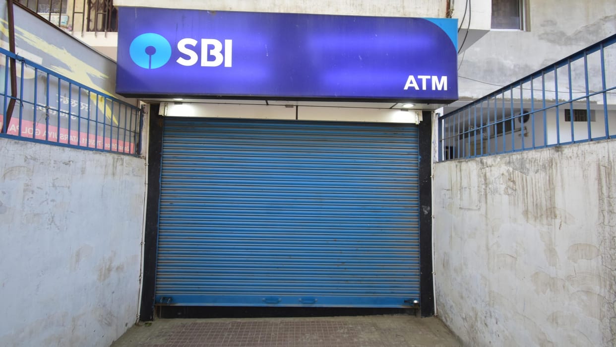 Guards found snoring in AC, ATM machines mostly broken, people worried for cash