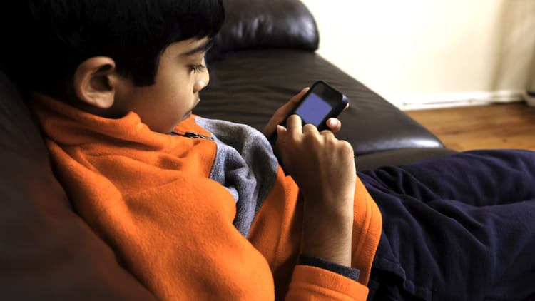 Uttarakhand: स्कूलों में बच्चे पढ़ेंगे मोबाइल के नुकसान, शिक्षा मंत्री धन सिंह ने बताया -SOP जारी की जाएगी