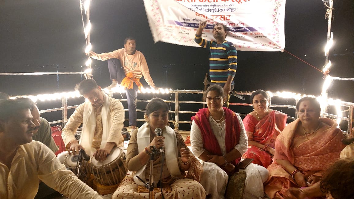 Chaiti Mahotsav Chaiti singing performed on flute on stream of Ganga in varanasi