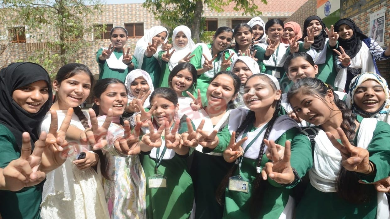 UP Board Result 2024 mostly girl in UP board topper list in Bareilly