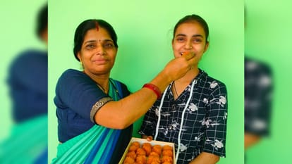 UP Board Result: High school topper Aastha Singh dreams of becoming an IAS, has secured fifth position in UP