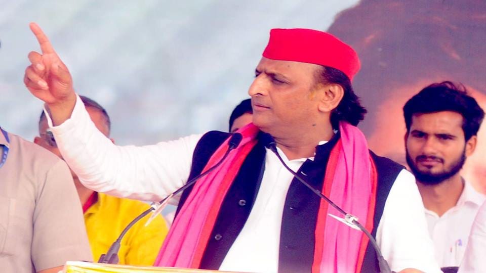 Akhilesh Yadav says It is incredible to know that CM Arvind Kejriwal is not allowed to take insulin in jail.