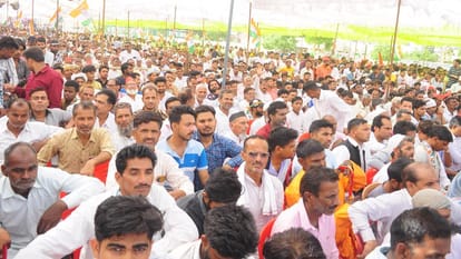 Akhilesh Yadav: First day..first show, flop for BJP, all windows remained empty, public has rejected him.