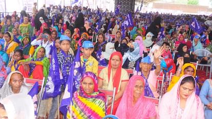 UP: Mayawati said- Giving free ration is not favor from BJP, food items come from your tax money