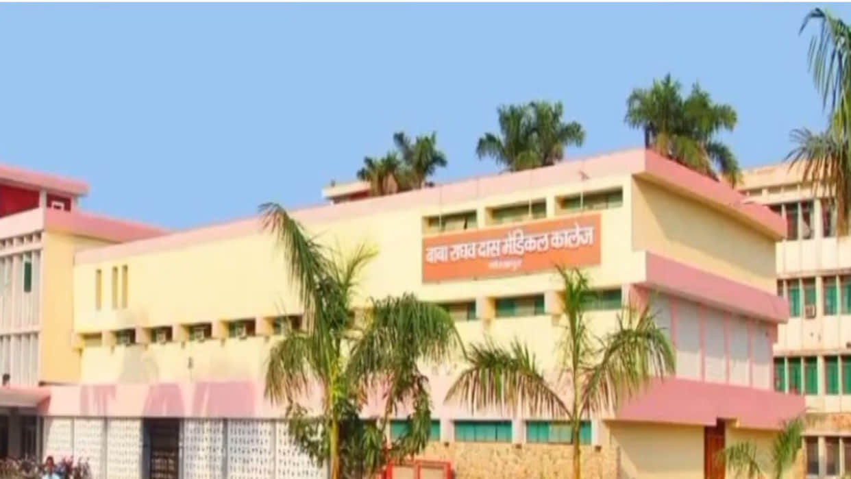 Medicines will now be available on the ground floor at Gorakhpur Medical College.