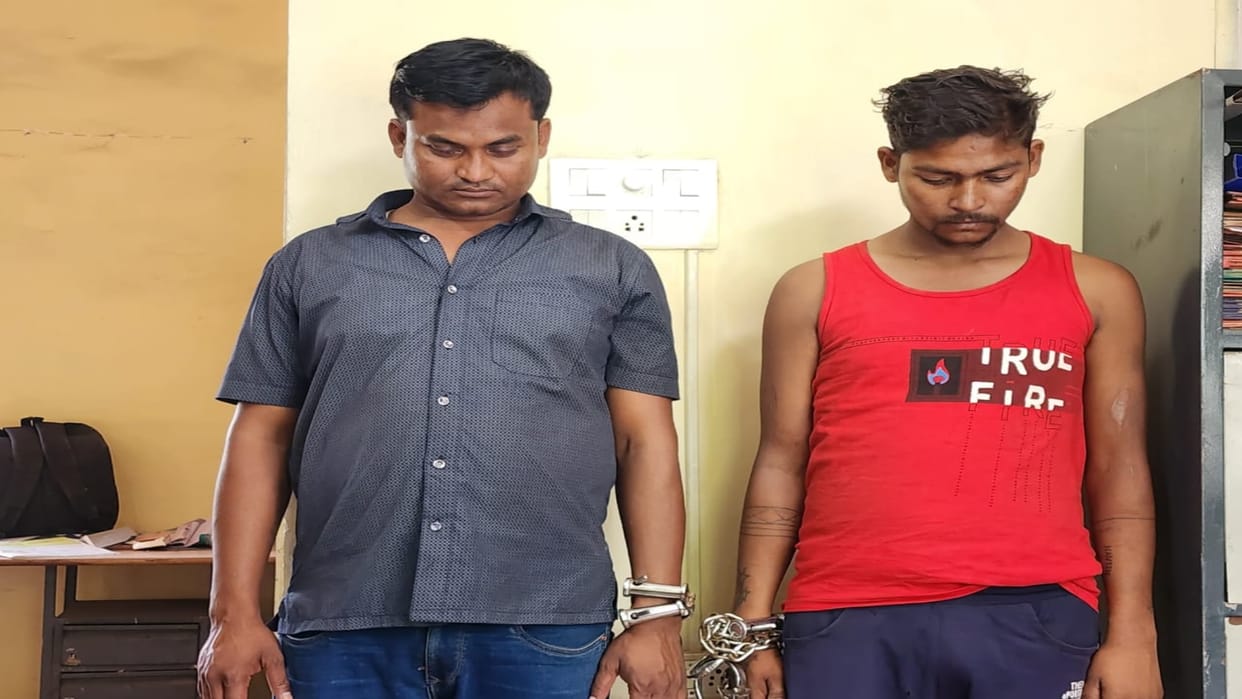 Raipur News: After arrest accused, friends created ruckus in police station