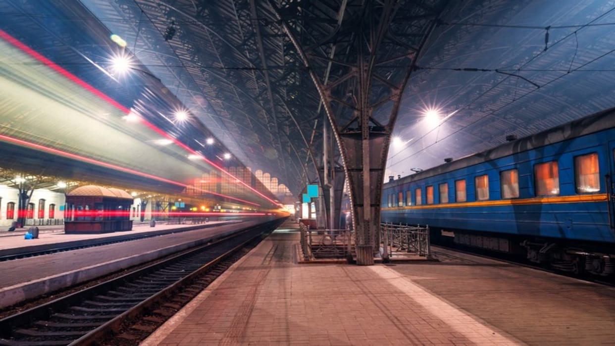 Indian Railways Interesting Facts: Which Is The Indias Longest Railway Platform