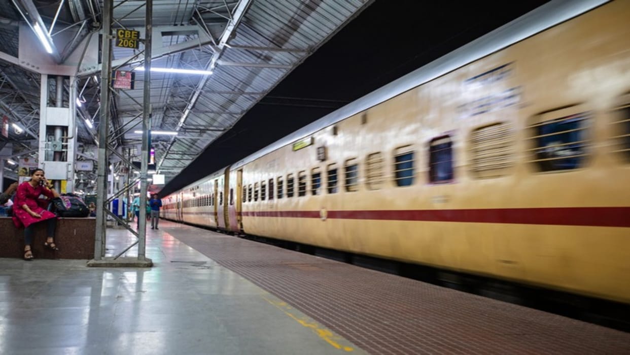 Indian Railways: Why Trains Runs Fast At Night Know The Reason Here