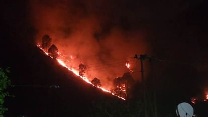 Uttarakhand forests burning Fire reached cantonment forest in Lansdowne Kotdwar army personnel took charge