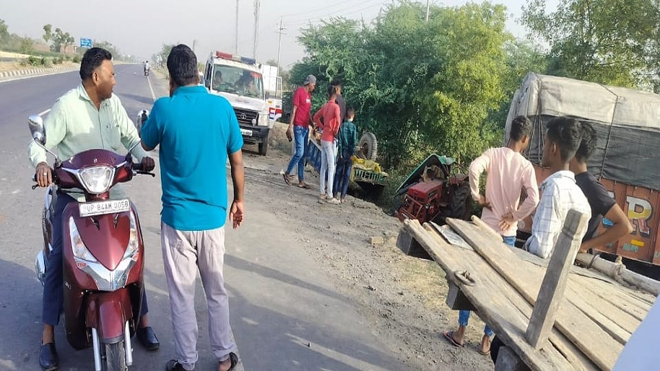 Mainpuri Accident: Truck Collides With Tractor-Trolley Four Women Killed 24 People Injured News in Hindi