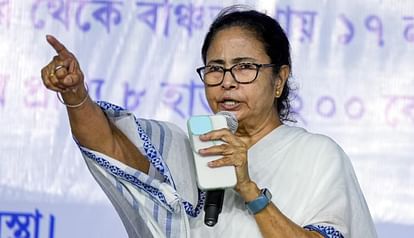 West Bengal CM Mamata Banerjee said I was not allowed to speak on  NITI Aayog meeting in Delhi news update