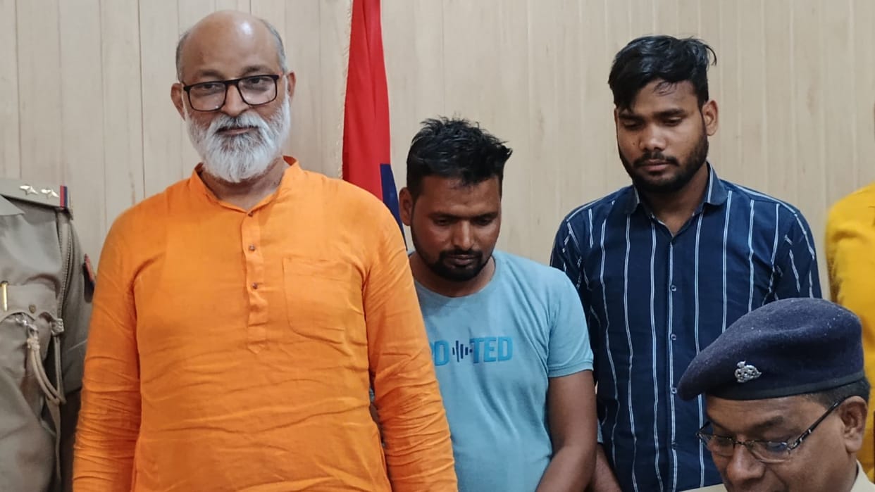 Vicious arrest with fake note of 99 thousand rupees in Ghazipur