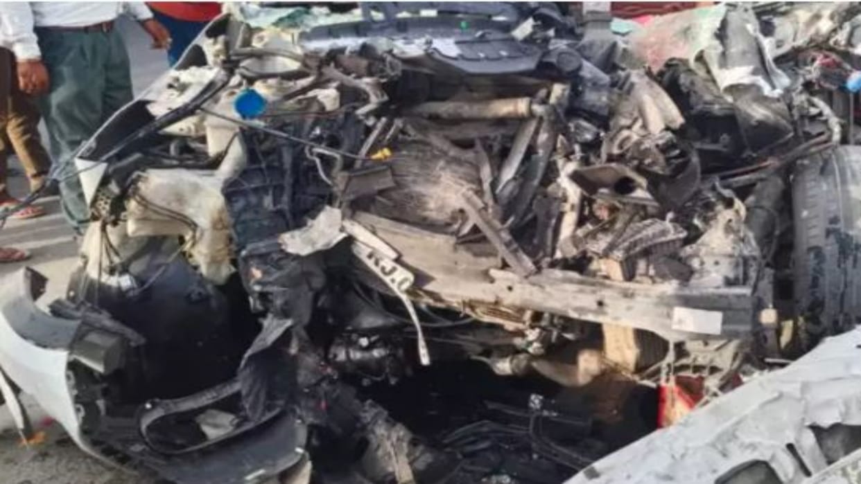 Road accident: Uncontrollable SUV hits bike and then rams into truck parked in service lane, 4 dead