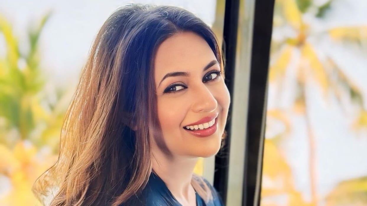 Divyanka Tripathi health update discharged from hospital after surgery and thanking fans