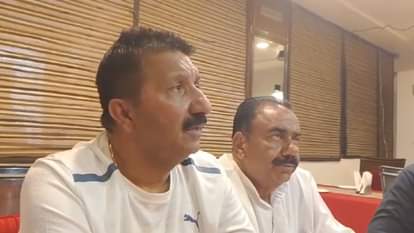 उपमुख्यमंत्री मुकेश अग्निहोत्री