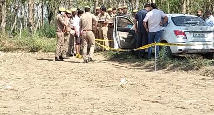 Dead body of youth found in a car near the highway in Bijnor