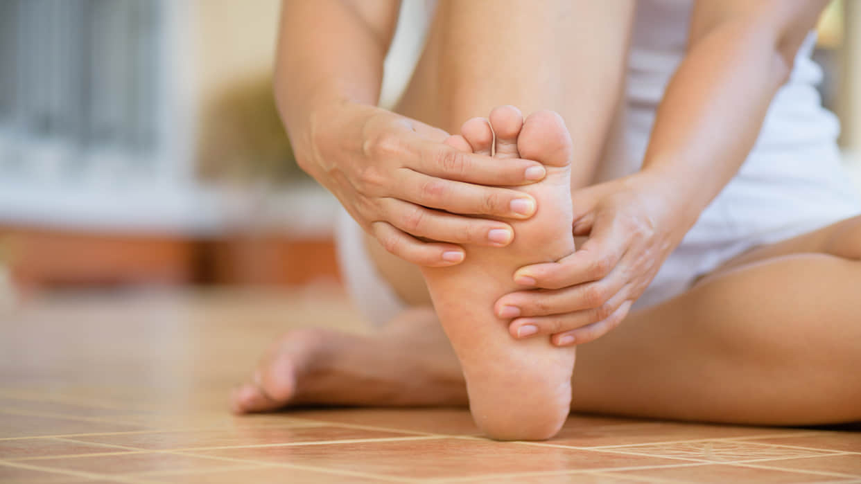 Foot Care Tips home remedies to control itchy feet and fungal infection