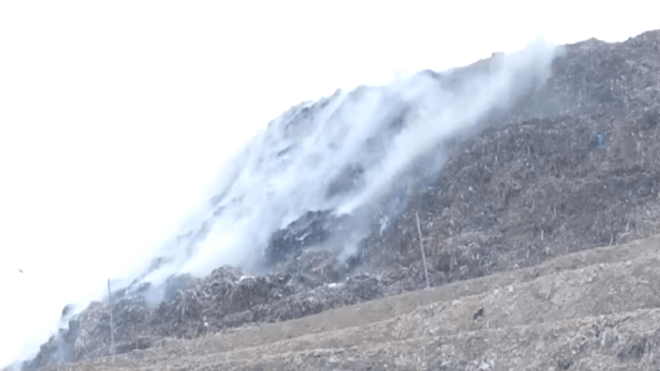 Fire breaks out at short circuit landfill site in Delhi Ghazipur