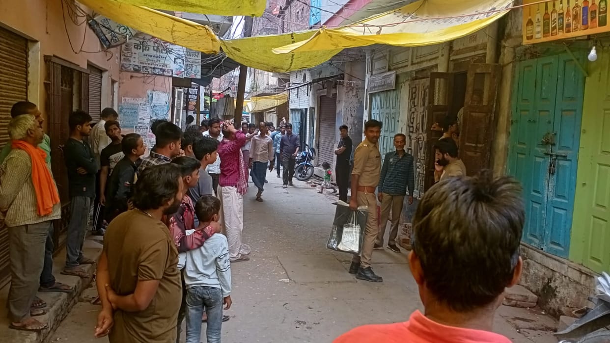 youth committed suicide by hanging in mau