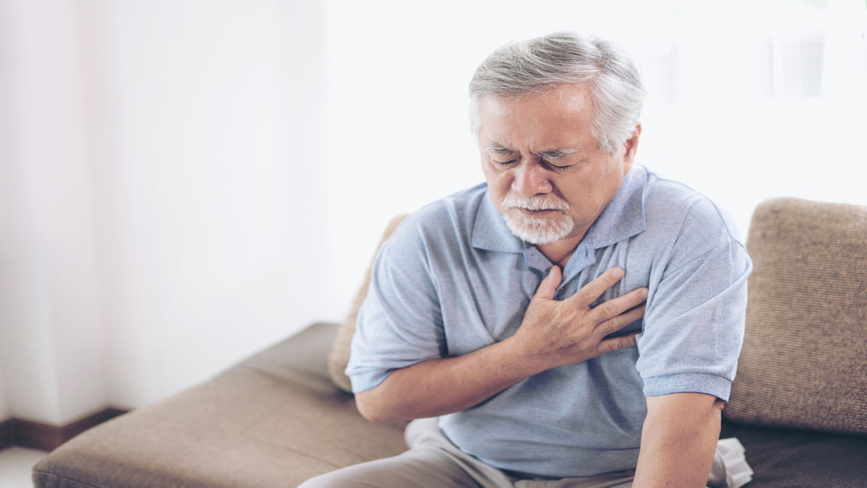 The cold is increasing, so be careful old people: it could lead to heart attack and brain stroke.