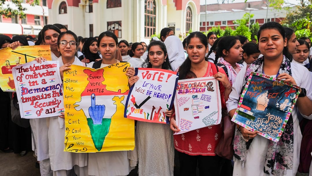 Election 2024 : Voting on Jammu Lok Sabha seat on 26 april parties put strength in campaign alert on the borde