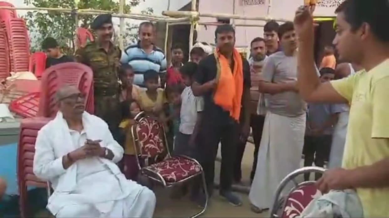 Lok Sabha: Chandeshwar Prasad Chandravanshi visit from Jehanabad parliamentary constituency, public protested