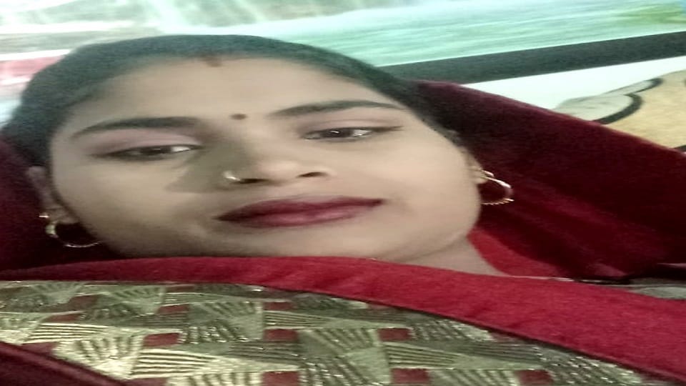 Married woman body found hanging from fan