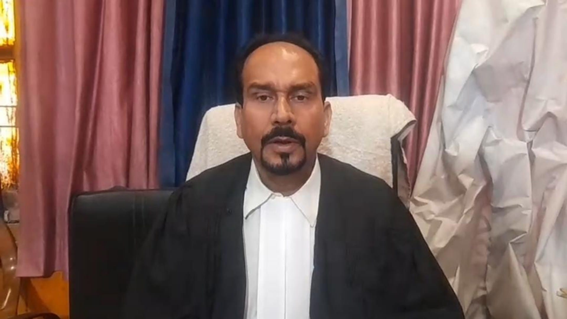 Muzaffarpur: Problems may increase for then SSP, 49 film personalities and historian, court seeks affidavit