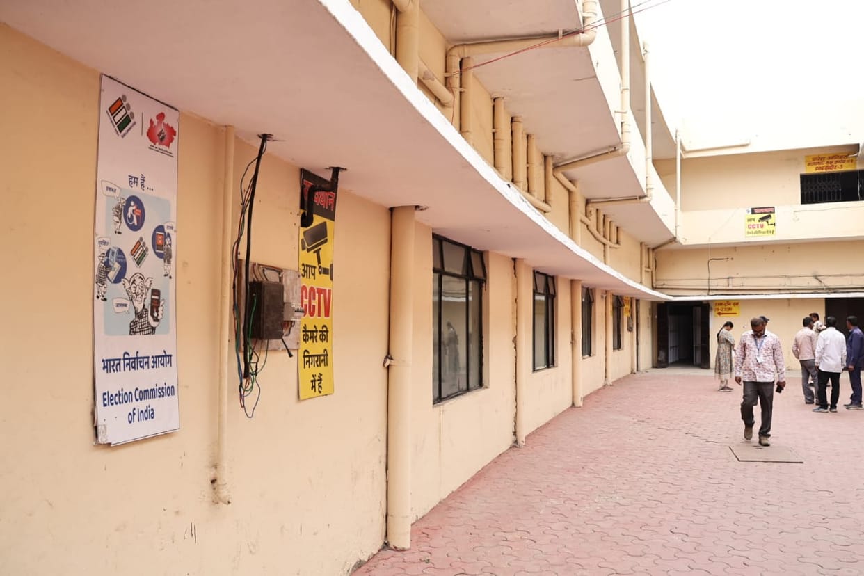 Indore News: Administration is sealing hotels and restaurants, but there is no address for fire safety where E